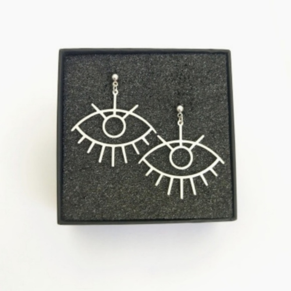 Minimalist Artists Art Eye Earrings - Picture 7 of 10